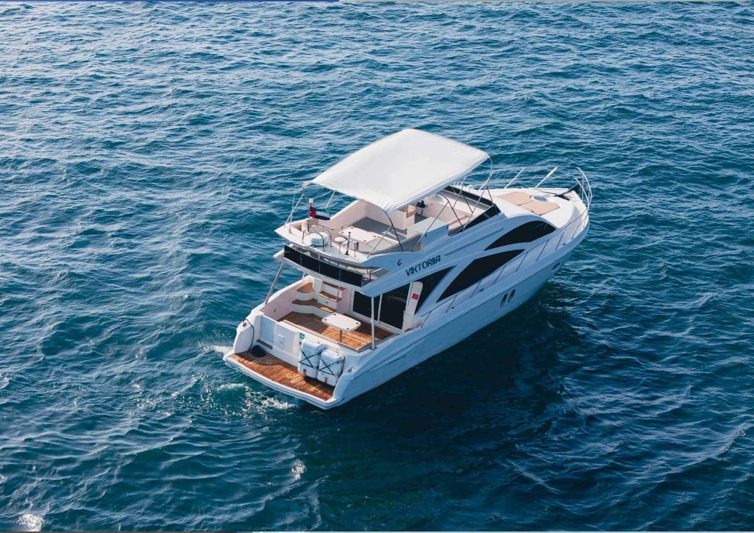 Yacht rental Dubai