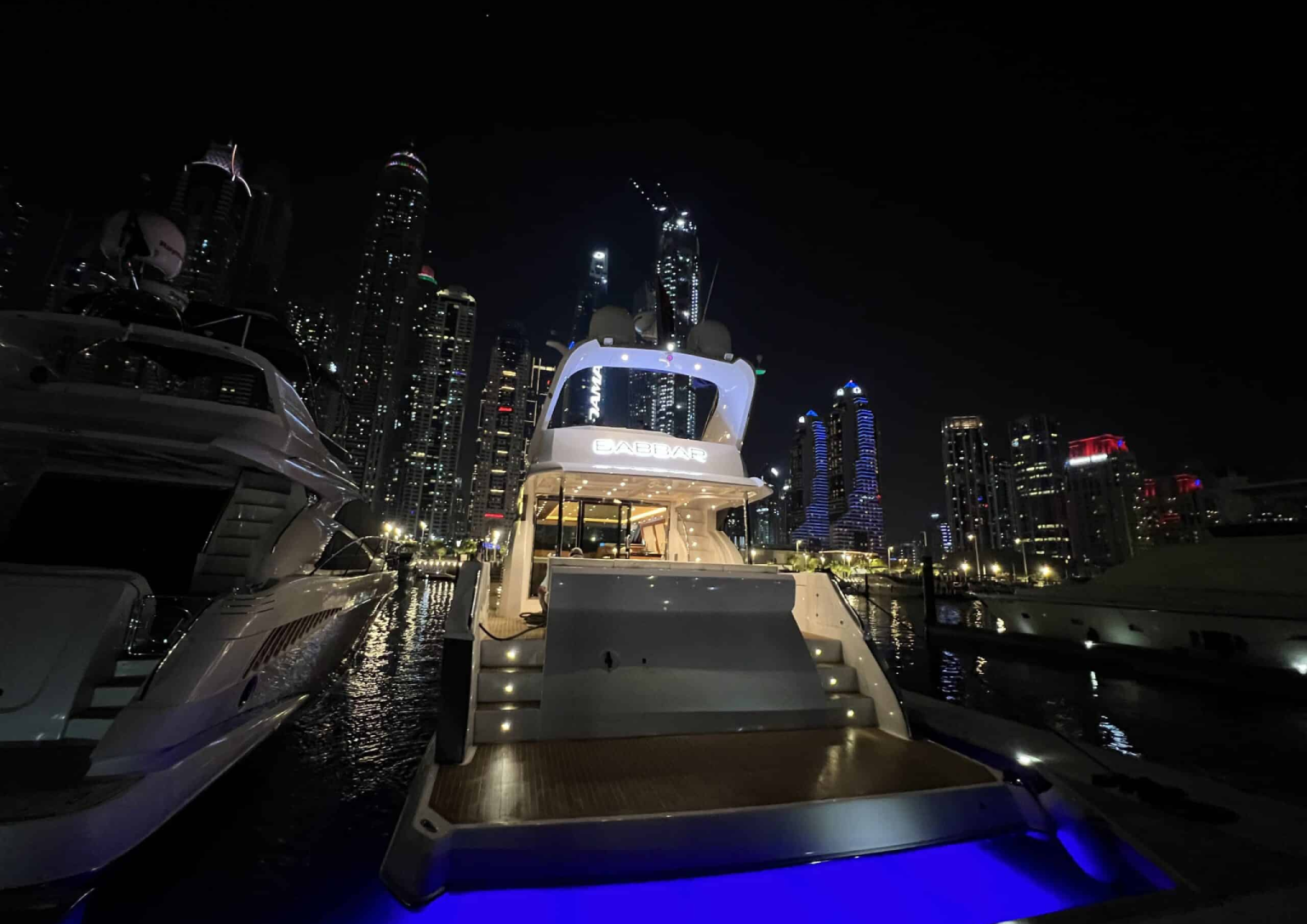 luxury Dubai yacht hire