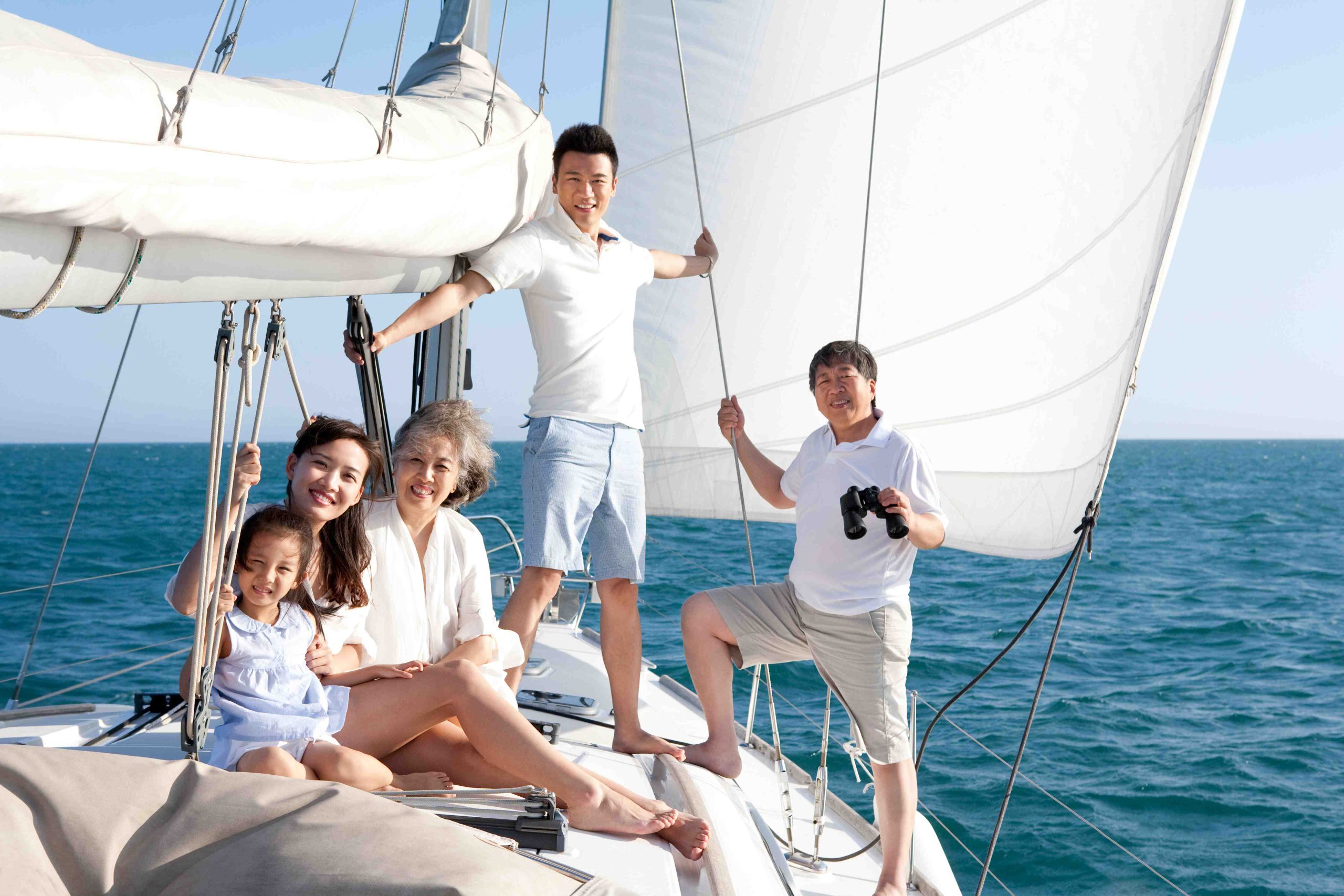 How to Choose the Perfect Yacht in Dubai for Family Vacations?