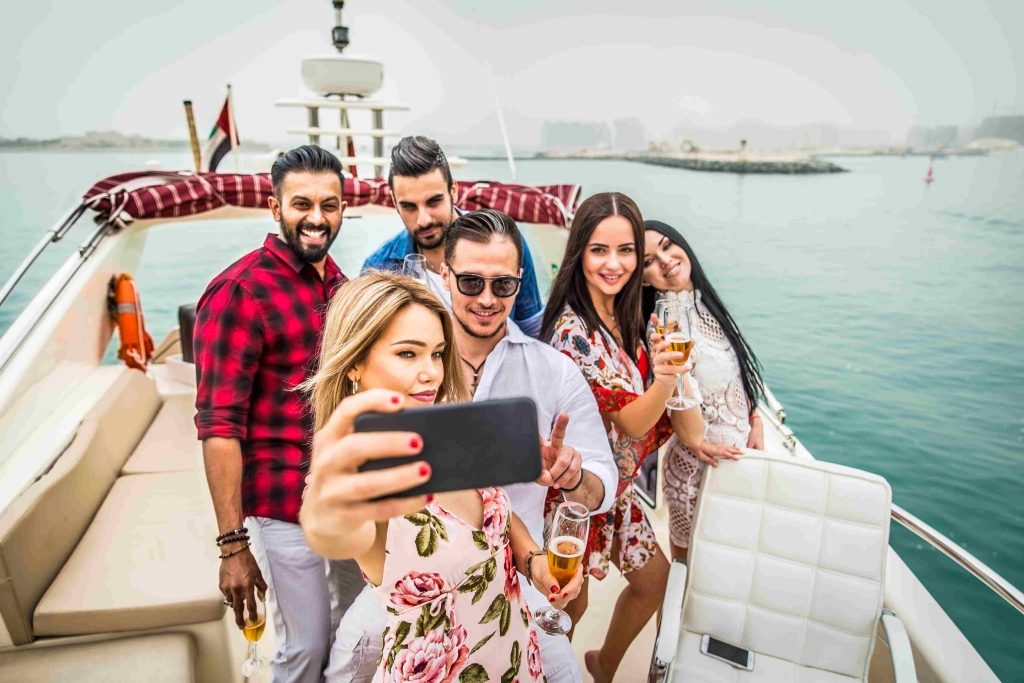 Last-Minute Luxury Yacht Hire Tips for a Relaxing Dubai Holiday