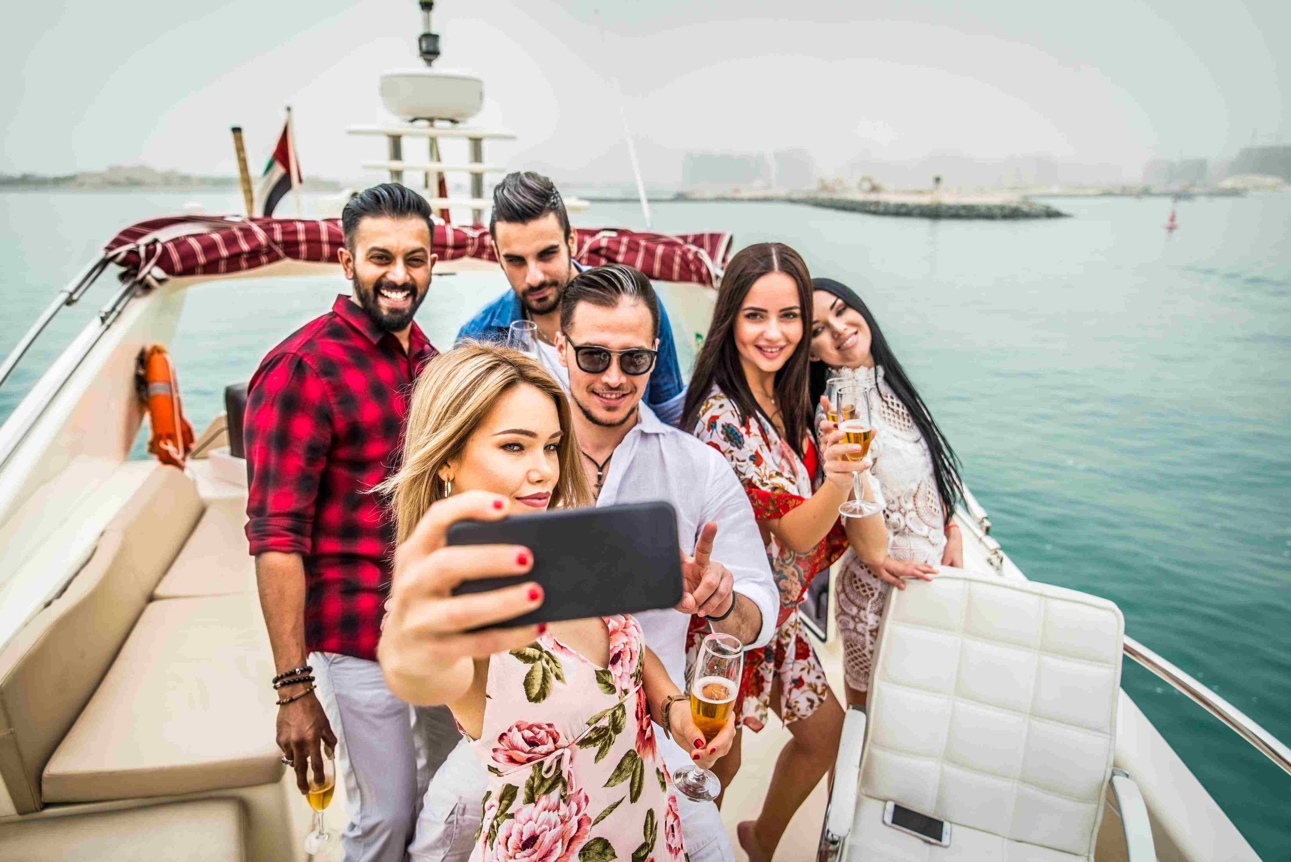 Last-Minute Luxury Yacht Hire Tips for a Relaxing Dubai Holiday