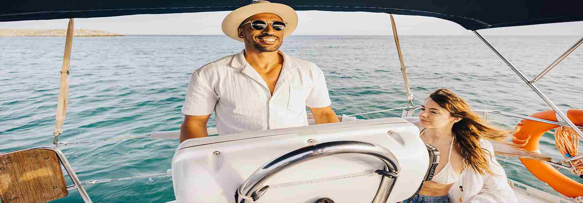 Renting a Yacht with a Skipper vs. Bareboat Charter: What’s Possible in the UAE?