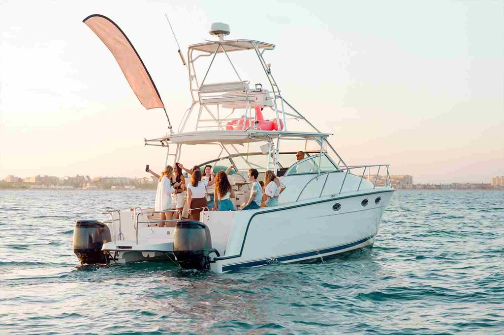 Fishing Trip on Yacht Charter Dubai: A Guide to the Best Catches and Licensed Boats