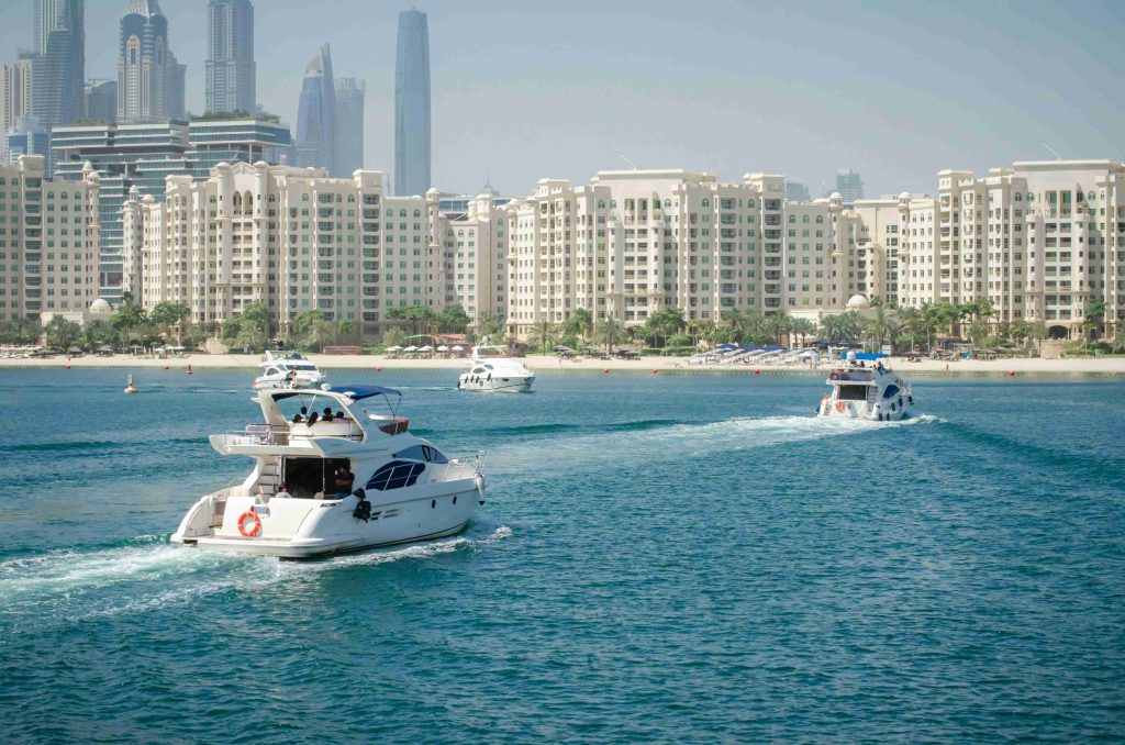 Luxury Yacht Charter Dubai: Navigating the Unwritten Maritime Rules of a Premium Voyage
